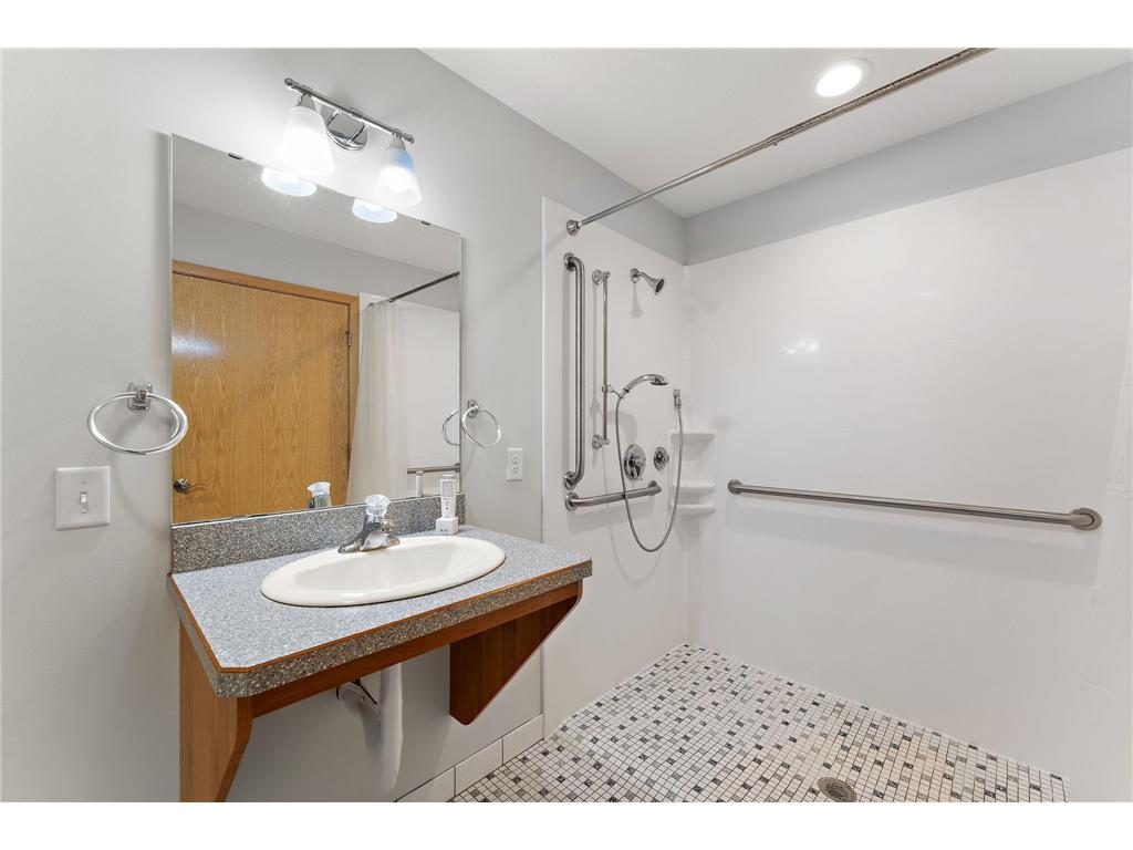 438 Wildwood Road Mahtomedi MN 55115 7026876 image32