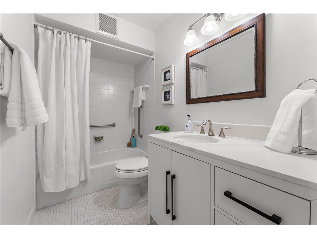 4380 Brookside Court #103 Edina MN 55436 7002701 image33