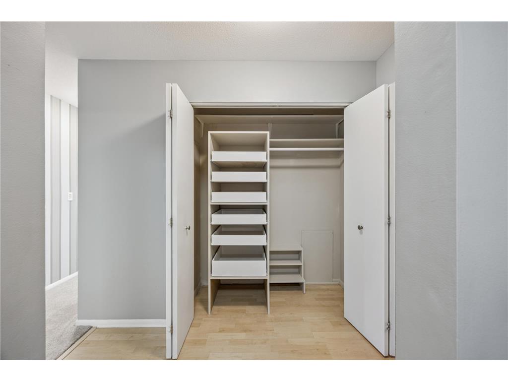 4380 Brookside Court #116 Edina MN 55436 6788694 image11