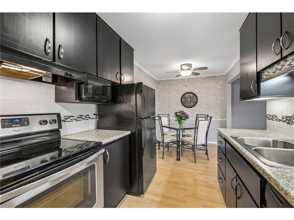4380 Brookside Court #116 Edina MN 55436 7066002 image3