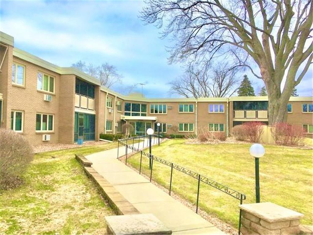 4380 Brookside Court 203, Edina, MN, 55436 MLS 6167879 Edina Realty