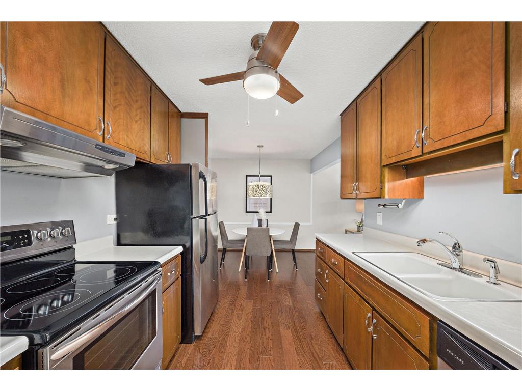 4380 Brookside Court #205 Edina MN 55436 7067933 image11