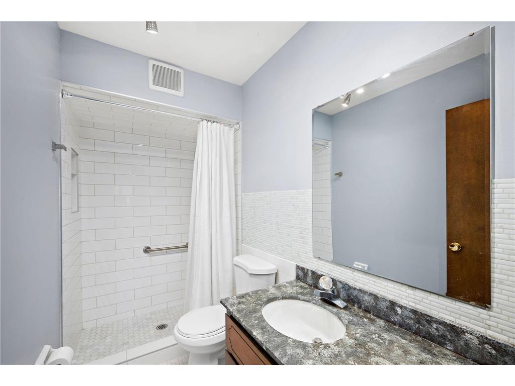 4380 Brookside Court #205 Edina MN 55436 7067933 image19
