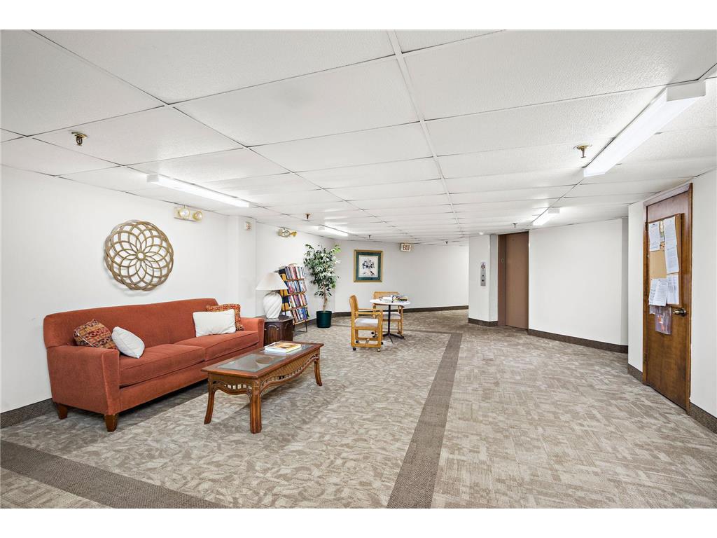 4380 Brookside Court #205 Edina MN 55436 7067933 image22