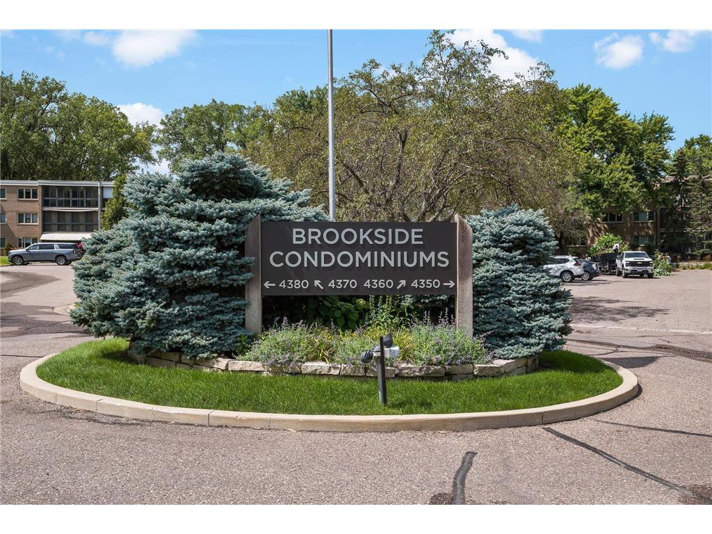 4380 Brookside Court #205 Edina MN 55436 7067933 image3