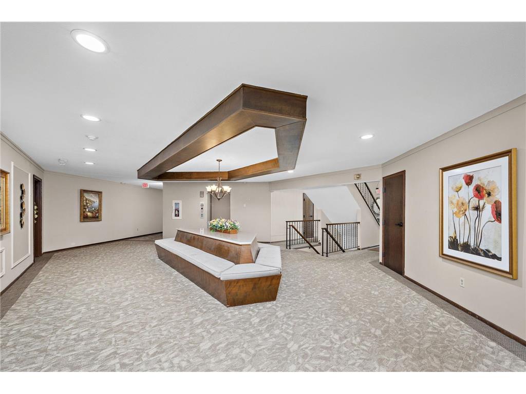 4380 Brookside Court #205 Edina MN 55436 7067933 image4