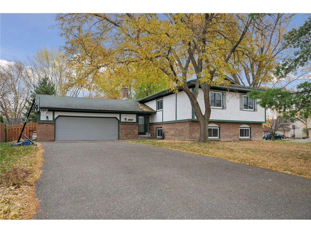 4384 Oakhurst Avenue Vadnais Heights MN 55127 6814904 image1