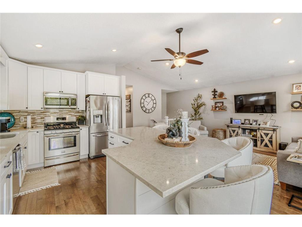 4385 Hamlet Avenue N Oakdale MN 55128 7069739 image12