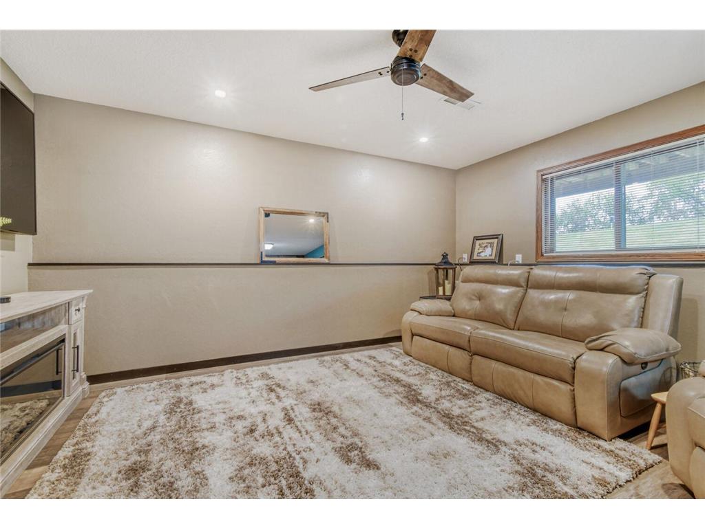 4385 Hamlet Avenue N Oakdale MN 55128 7069739 image18
