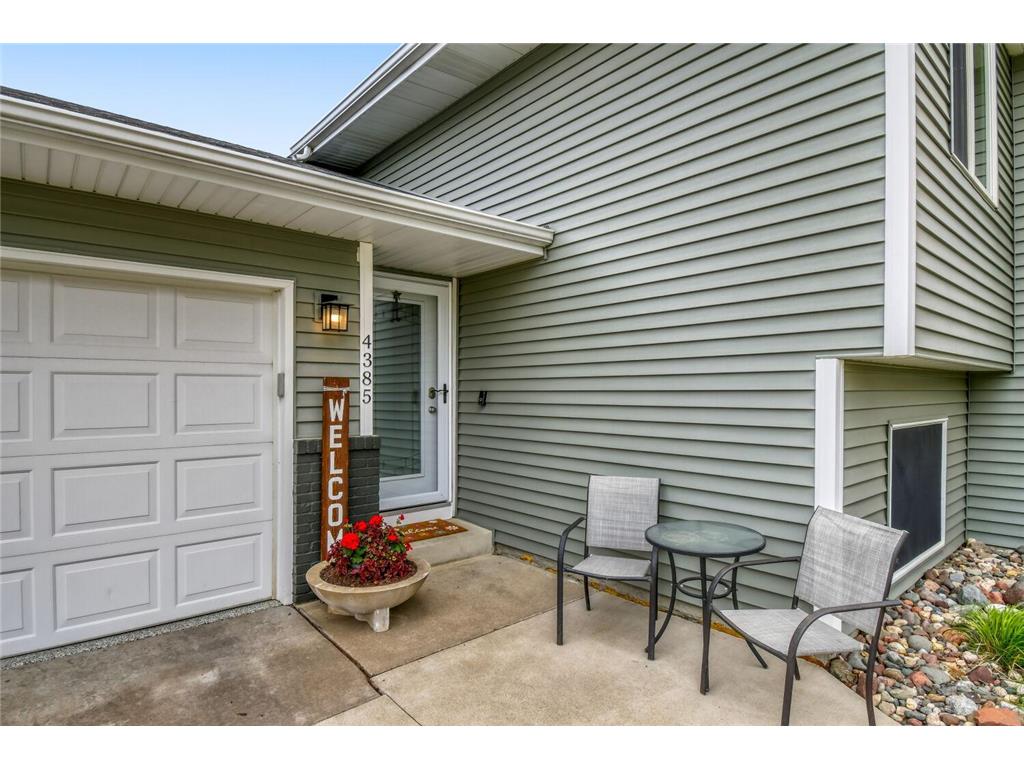 4385 Hamlet Avenue N Oakdale MN 55128 7069739 image3