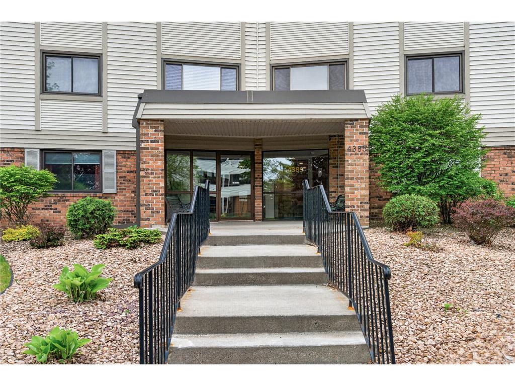 4385 Trenton Lane N #102 Plymouth MN 55442 7075370 image1