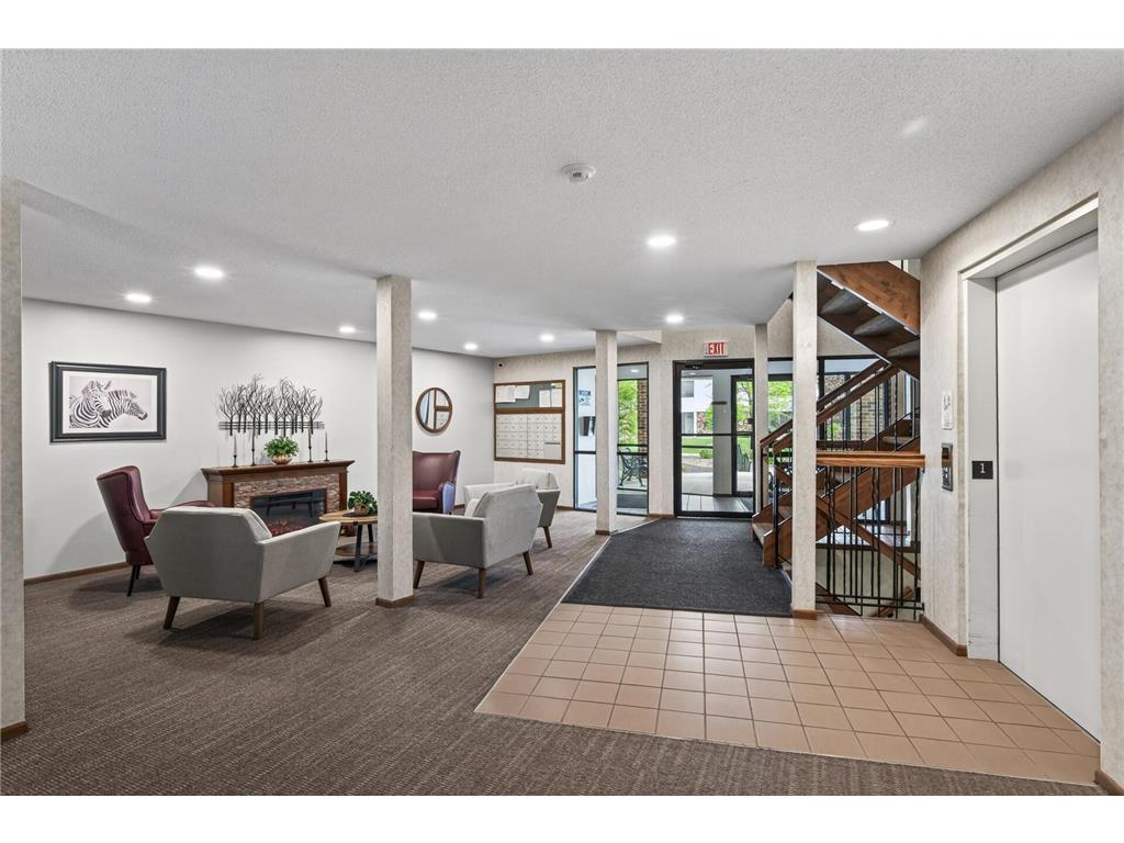 4385 Trenton Lane N #102 Plymouth MN 55442 7075370 image4