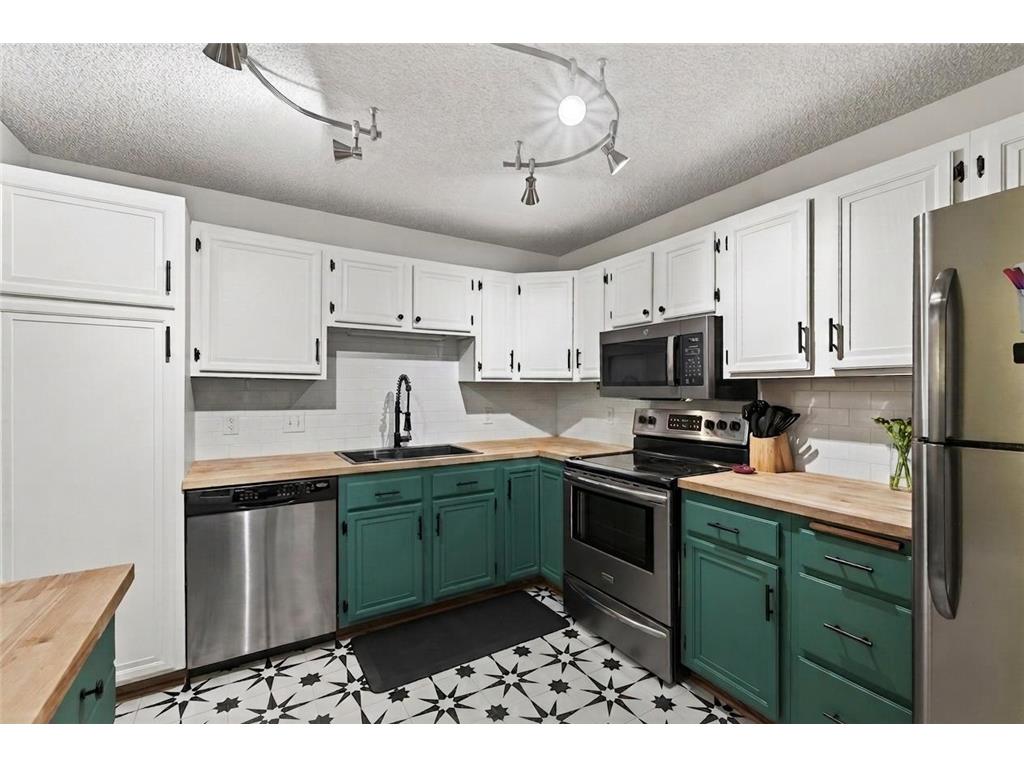 4385 Trenton Lane N #102 Plymouth MN 55442 7075370 image7