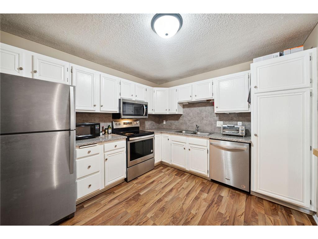 4385 Trenton Lane N #201 Plymouth MN 55442 6324041 image1