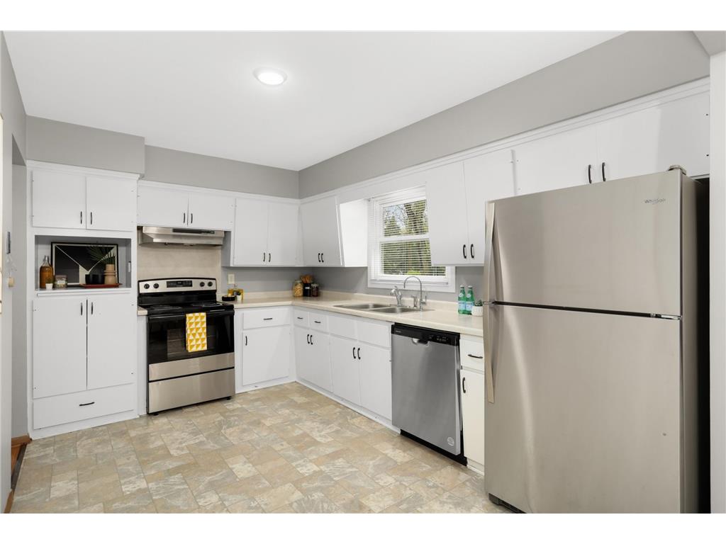 4389 Hodgson Road Shoreview MN 55126 7021610 image10