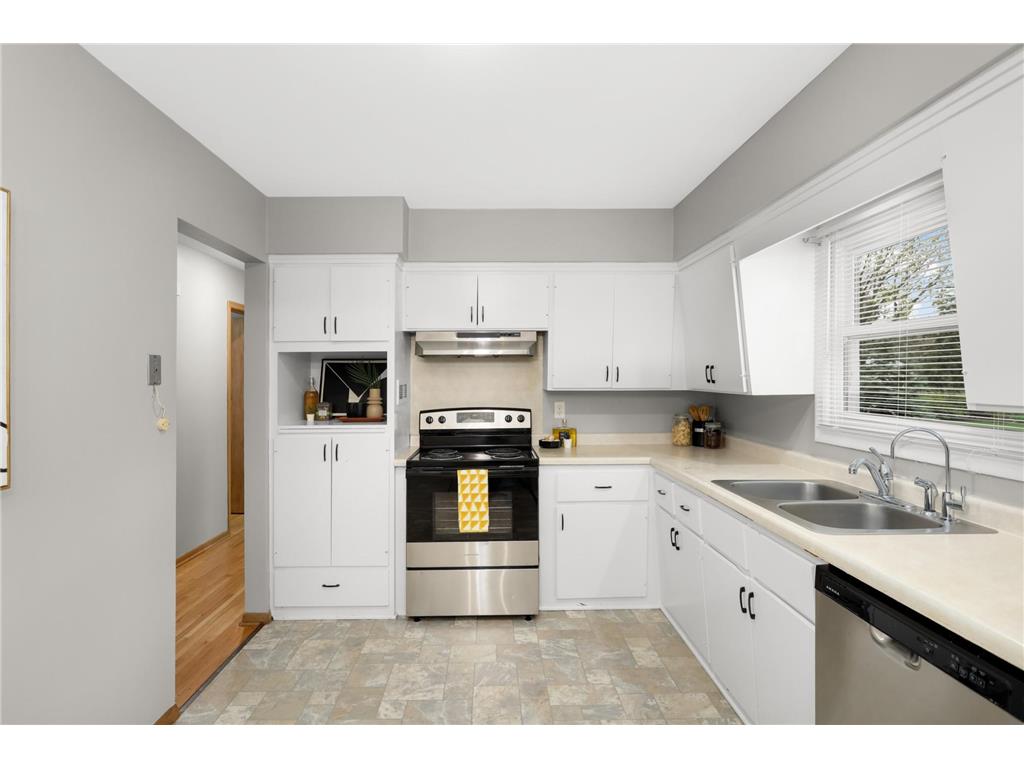 4389 Hodgson Road Shoreview MN 55126 7021610 image11