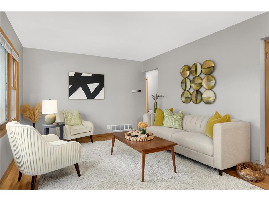 4389 Hodgson Road Shoreview MN 55126 7021610 image2