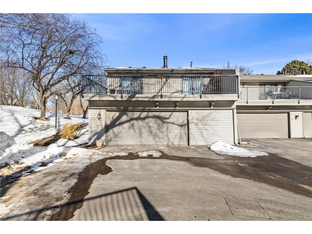 4393 Arden View Court Arden Hills MN 55112 7020657 image1