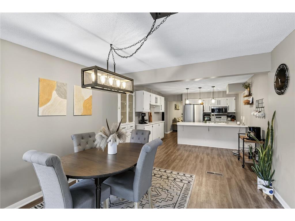 44 Walden Street Burnsville MN 55337 7014674 image11