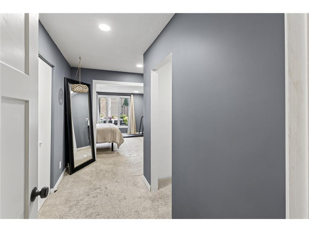 44 Walden Street Burnsville MN 55337 7014674 image13