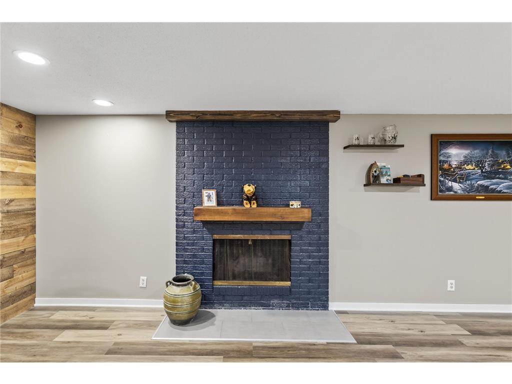 44 Walden Street Burnsville MN 55337 7014674 image18