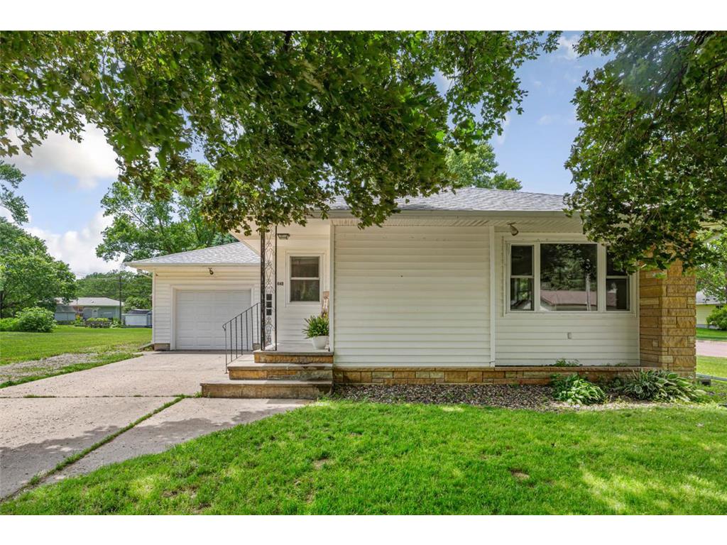 440 Broadway Avenue N New Richland MN 56072 6743636 image1
