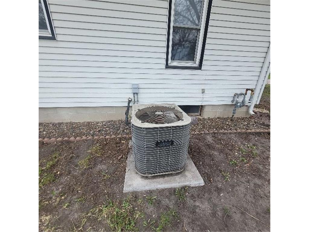 440 E Main Street Madelia MN 56062 7066911 image13