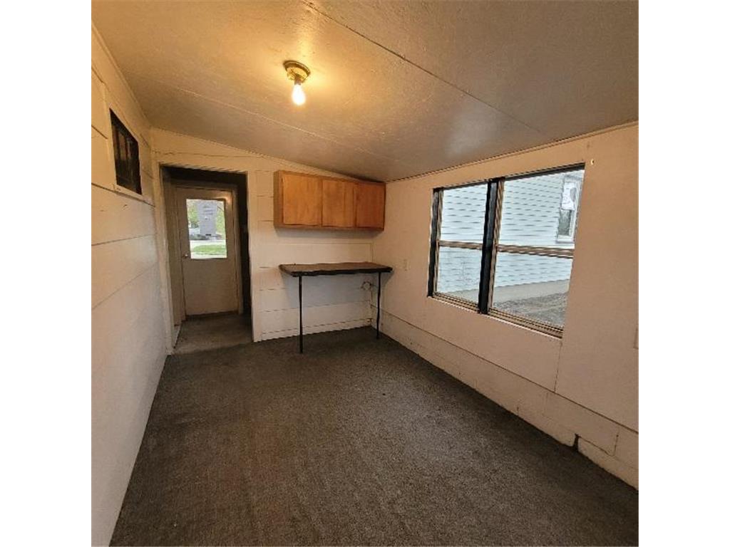 440 E Main Street Madelia MN 56062 7066911 image18
