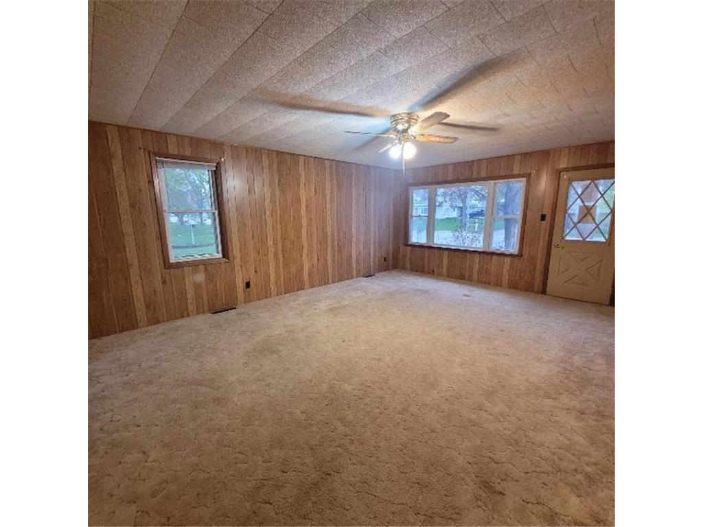 440 E Main Street Madelia MN 56062 7066911 image27