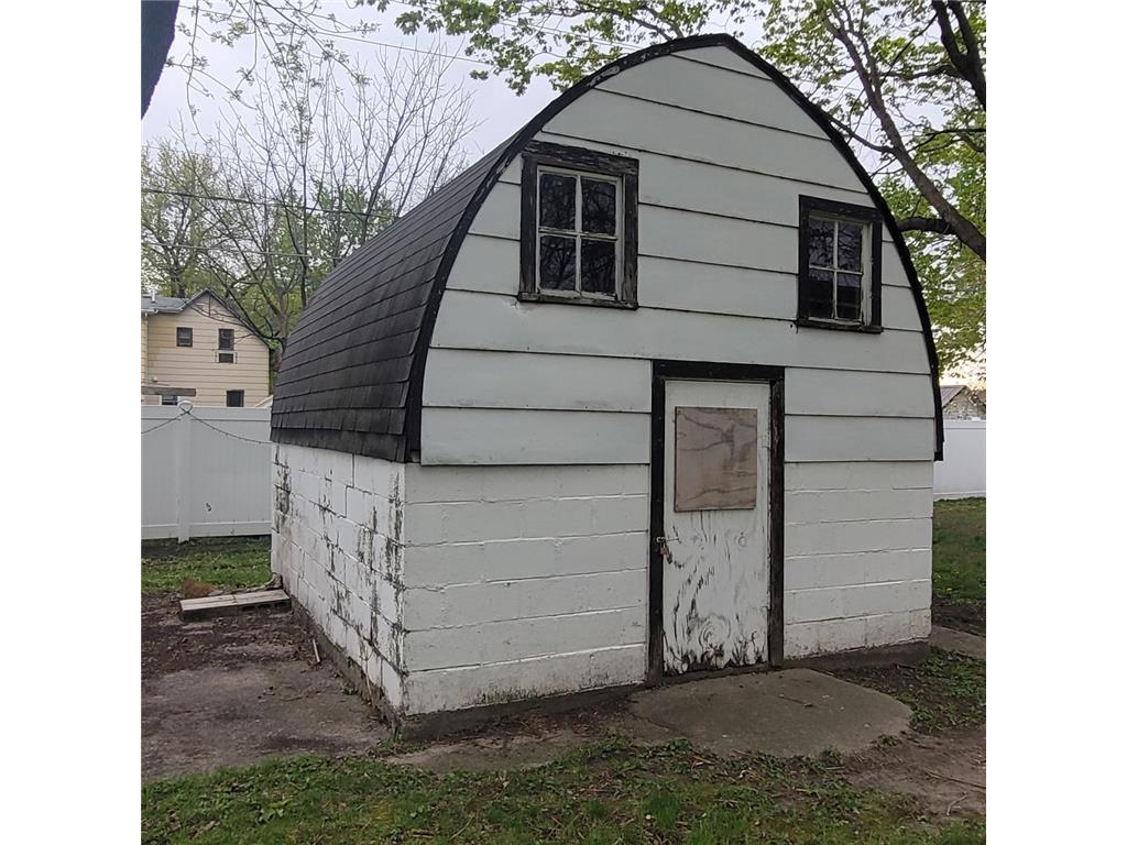 440 E Main Street Madelia MN 56062 7066911 image5