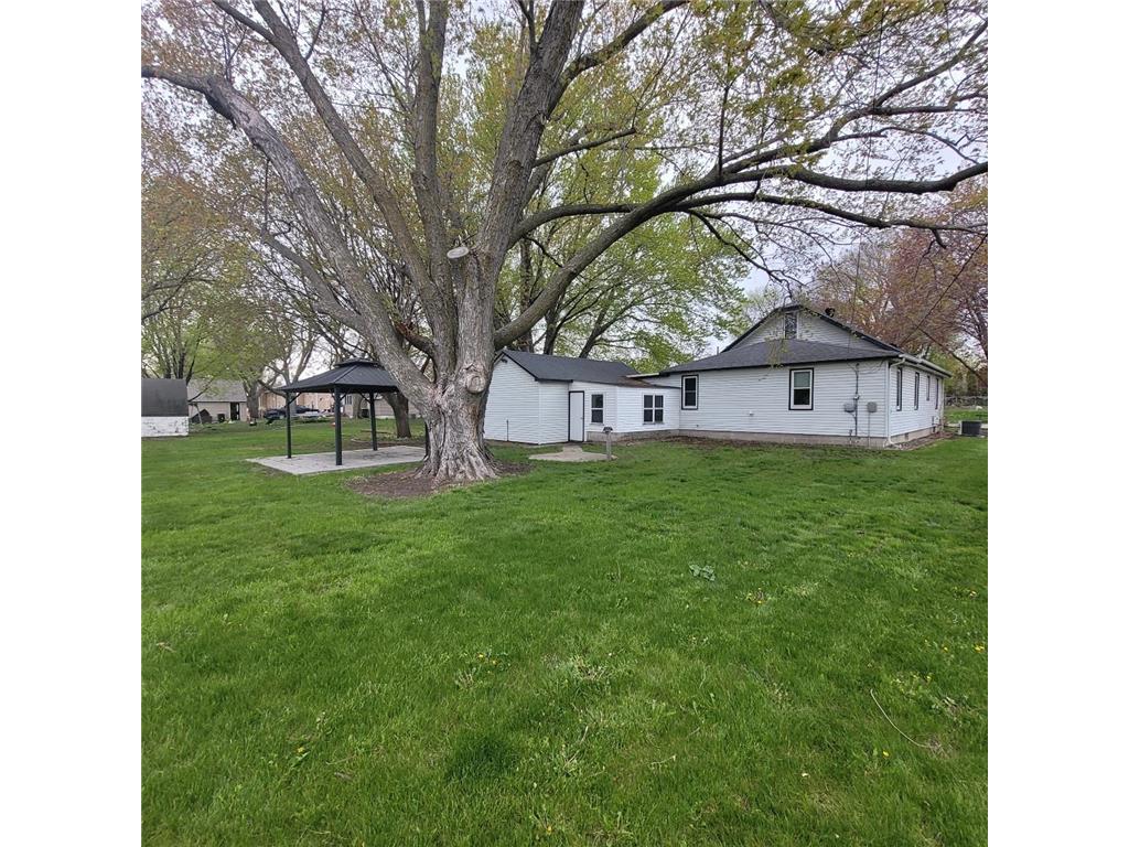 440 E Main Street Madelia MN 56062 7066911 image9