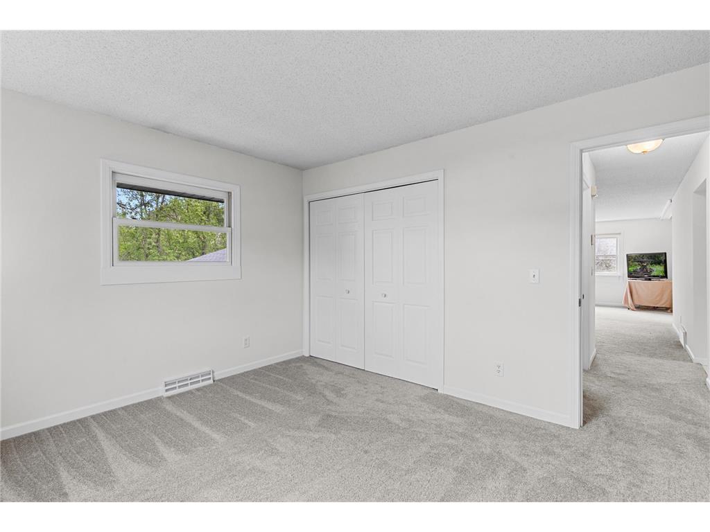 440 Queenan Avenue S Lakeland MN 55043 7050232 image12
