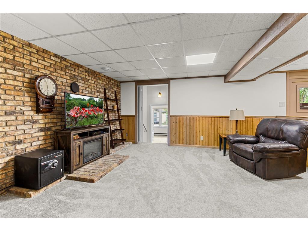 440 Queenan Avenue S Lakeland MN 55043 7050232 image16