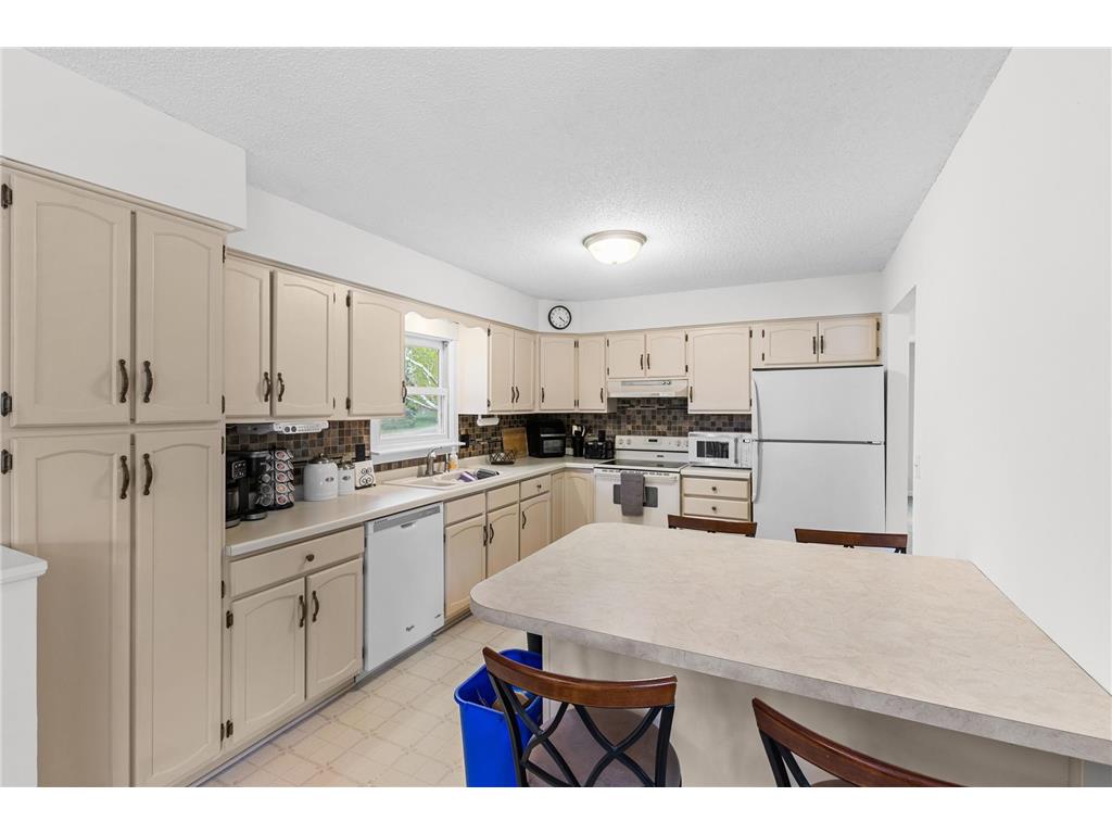 440 Queenan Avenue S Lakeland MN 55043 7050232 image2