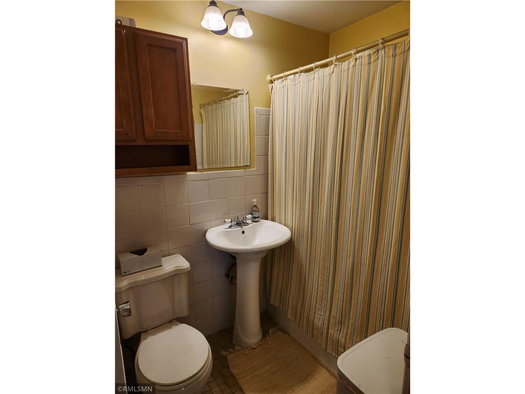 440 Ridgewood Avenue #204 Minneapolis MN 55403 7062759 image5