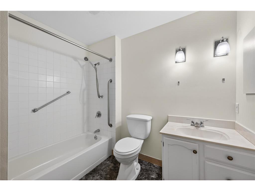 4400 36th Avenue N #210 Robbinsdale MN 55422 7038233 image9