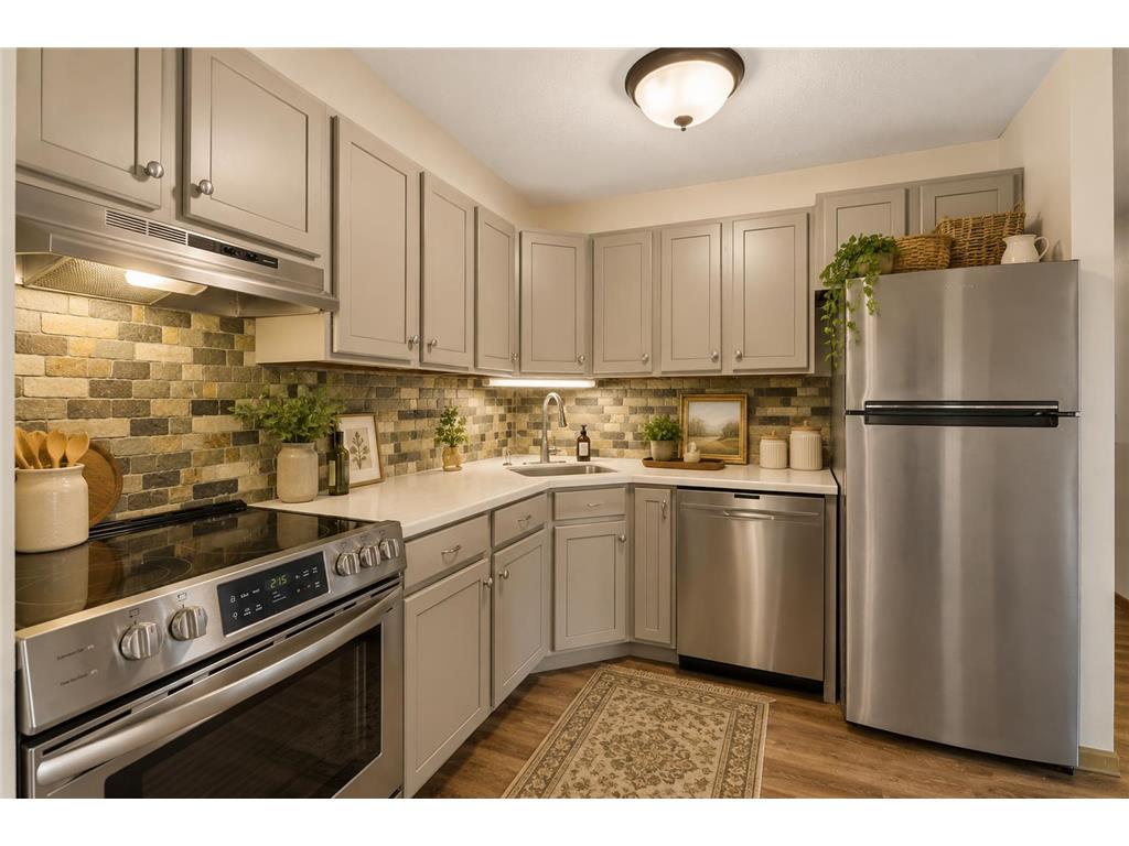 4400 36th Avenue N #318 Robbinsdale MN 55422 7097277 image2