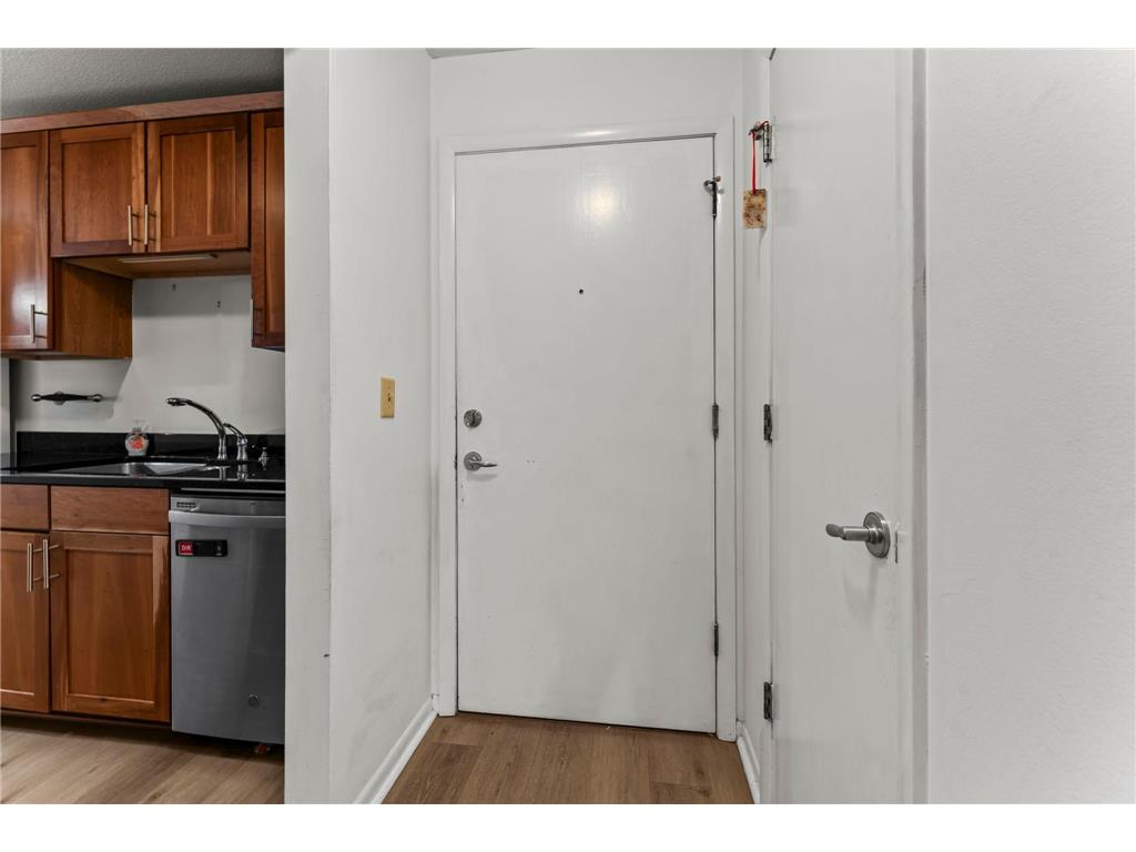 4400 Upton Avenue S #405 Minneapolis MN 55410 6805737 image8