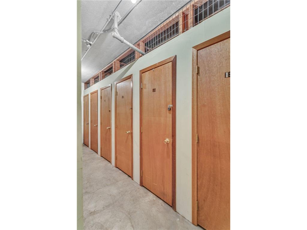 4401 Parklawn Avenue #105W Edina MN 55435 6798178 image23