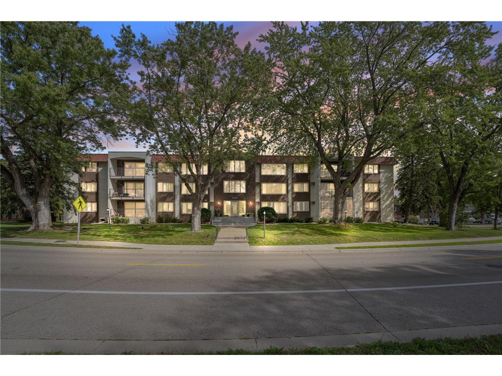 4401 Parklawn Avenue #105W Edina MN 55435 6798178 image34