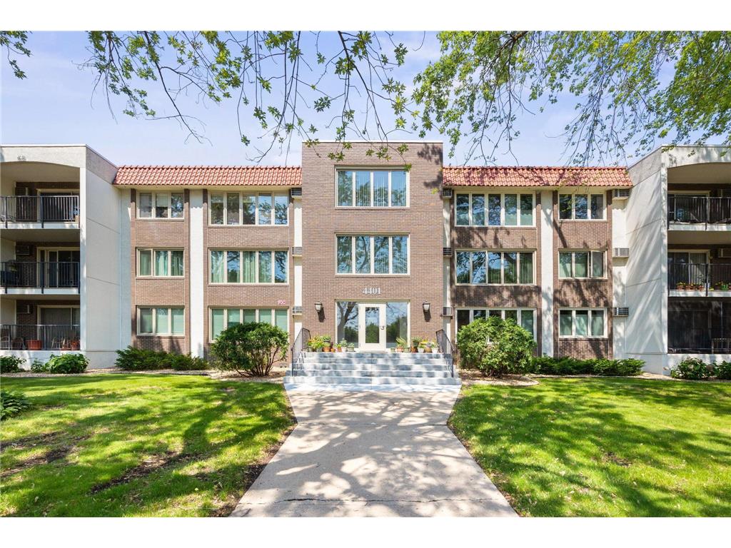 4401 Parklawn Avenue #201W Edina MN 55435 6730348 image1