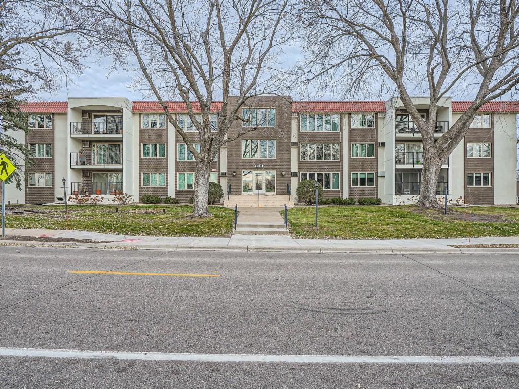 4401 Parklawn Avenue #204W Edina MN 55435 6464664 image1