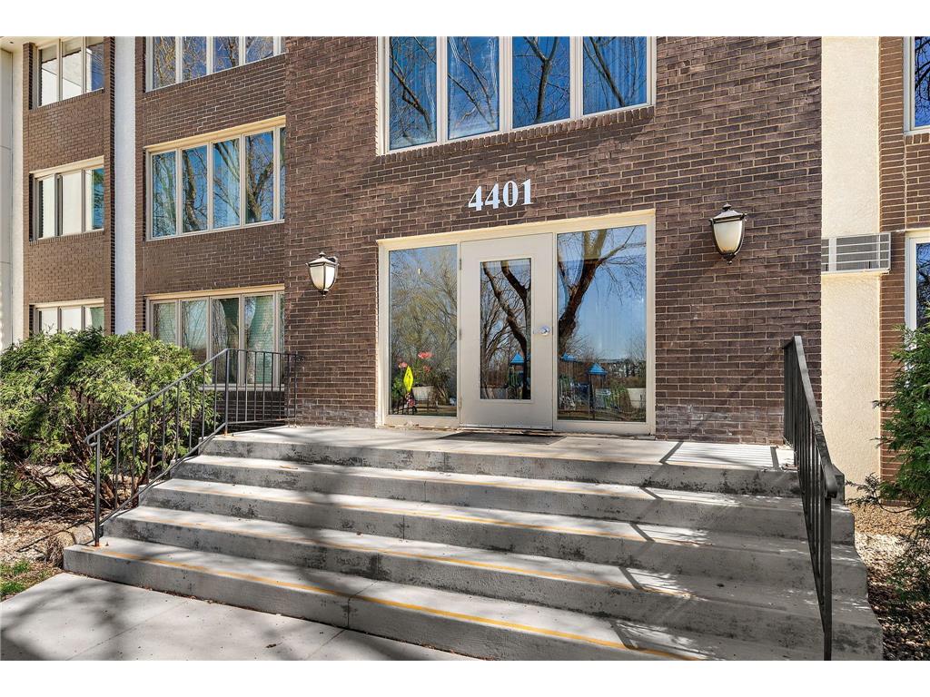 4401 Parklawn Avenue #301W Edina MN 55435 7055555 image2