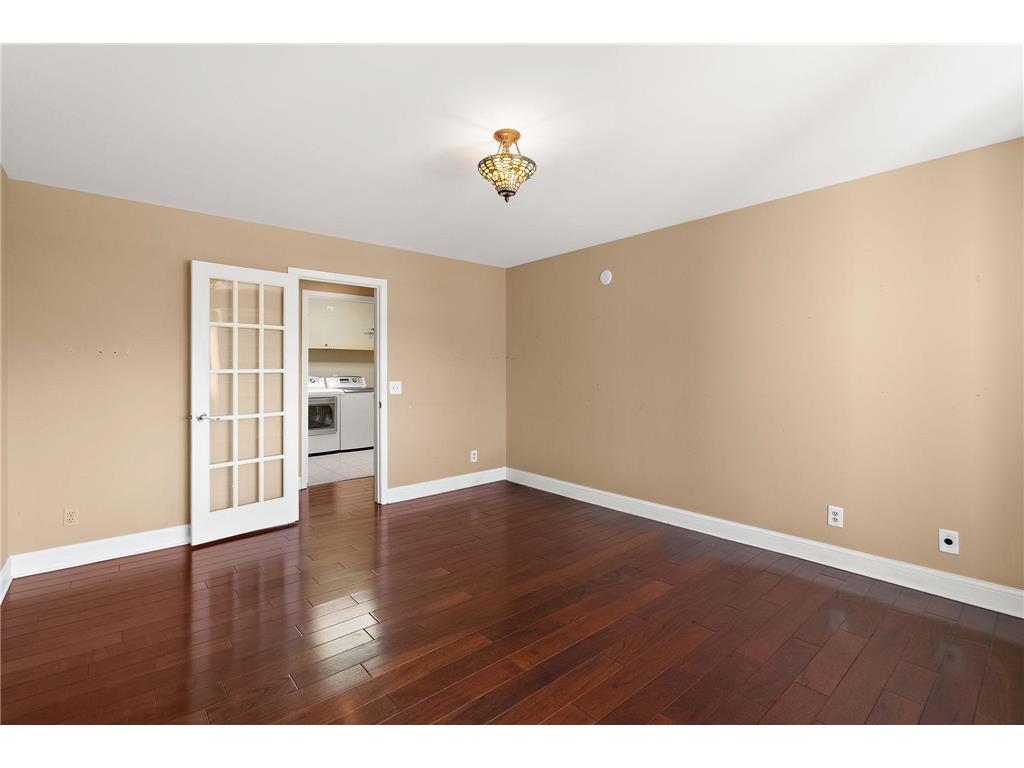 4401 Parklawn Avenue #301W Edina MN 55435 7055555 image26