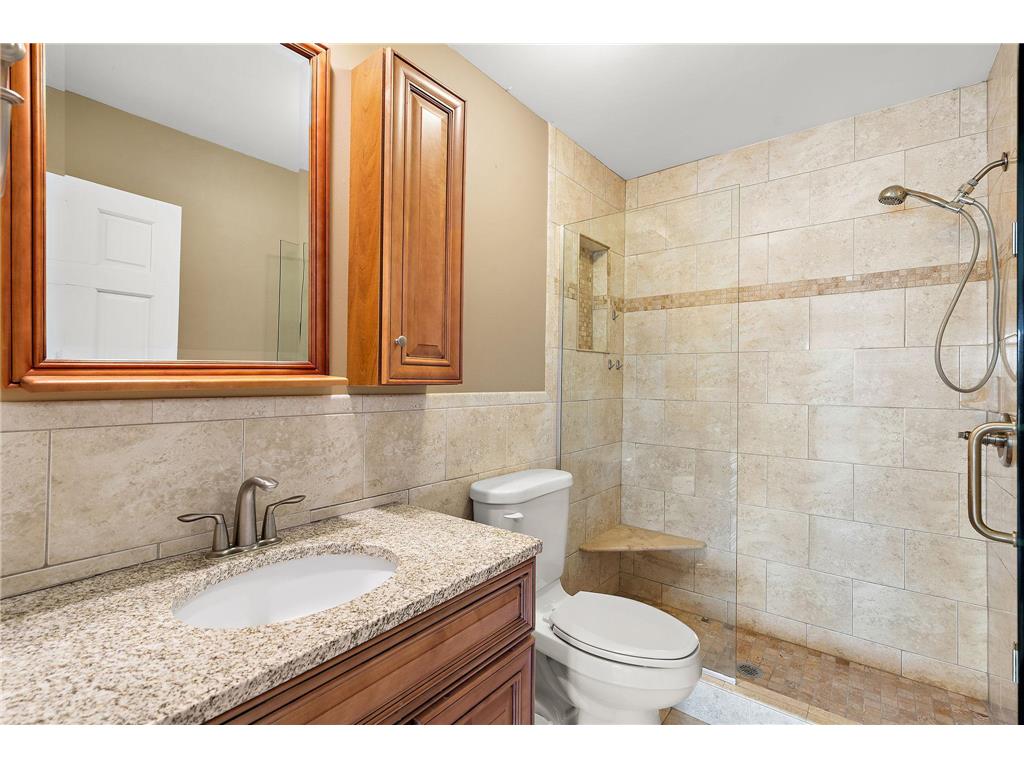 4401 Parklawn Avenue #301W Edina MN 55435 7055555 image32