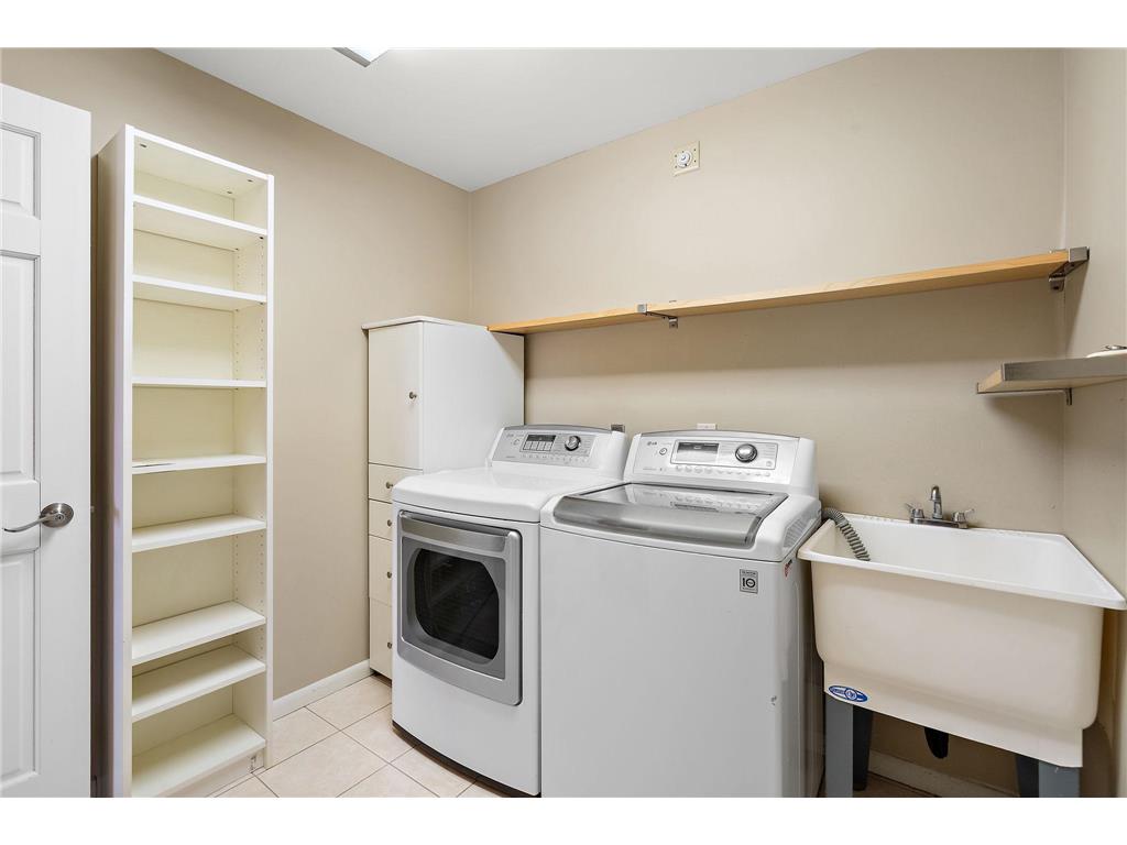 4401 Parklawn Avenue #301W Edina MN 55435 7055555 image33