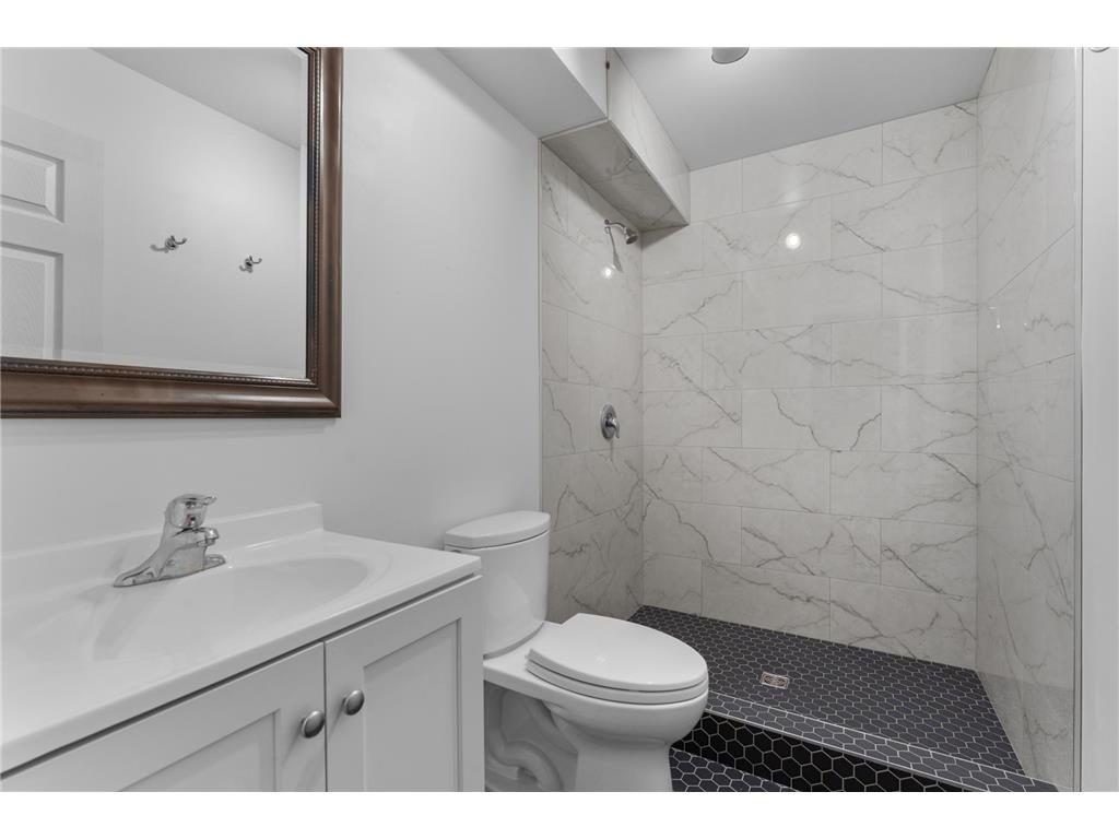 4403 7th Street NW Rochester MN 55901 7090259 image27