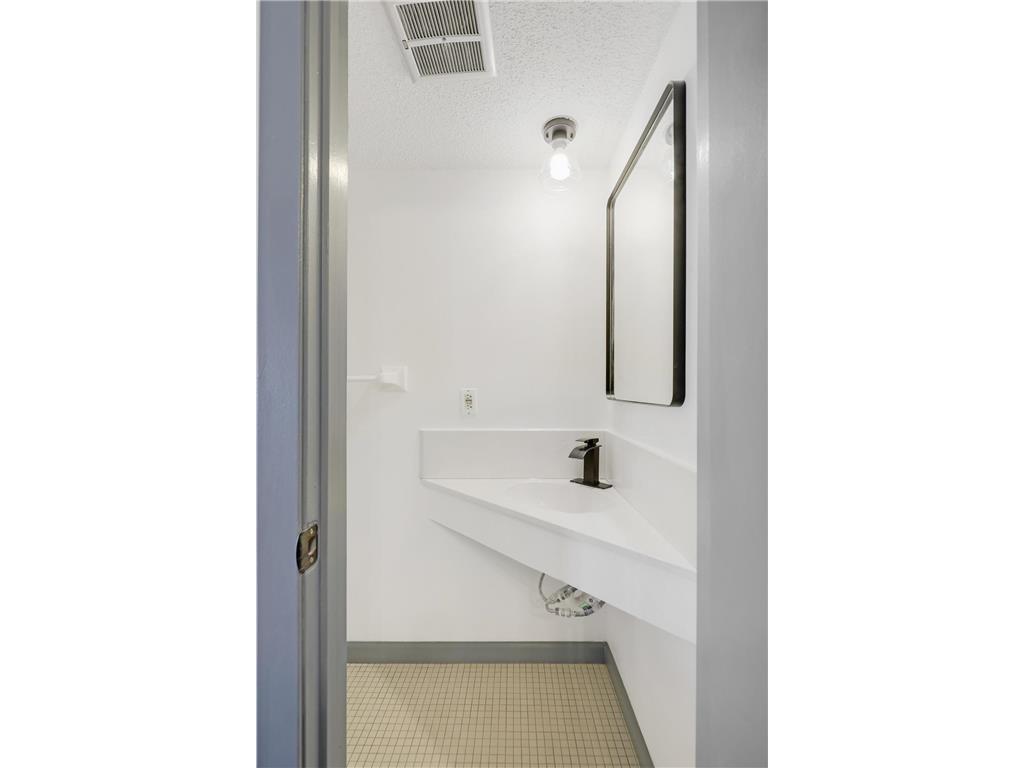 4405 Cedar Lake Road S Saint Louis Park MN 55416 7079916 image28