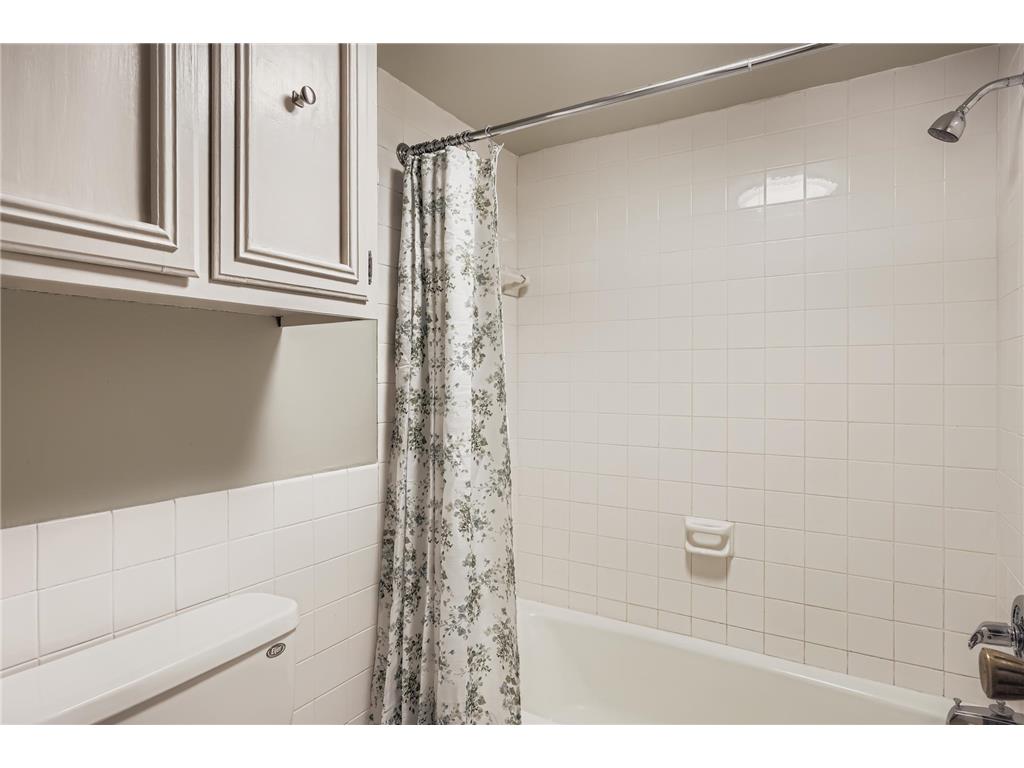 4406 Cedar Lake Road S #7 Saint Louis Park MN 55416 6811757 image14