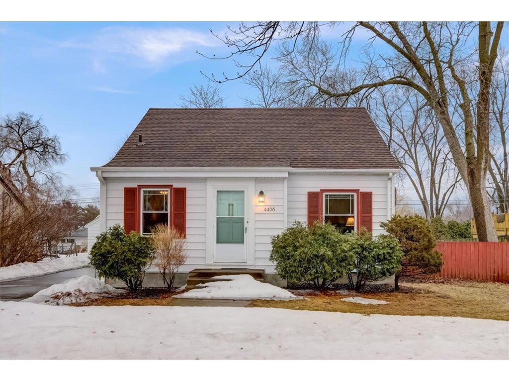 4406 Douglas Drive N, Crystal, MN, 55422 MLS 6349018 Edina Realty